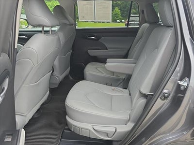 2025 Toyota Highlander XLE