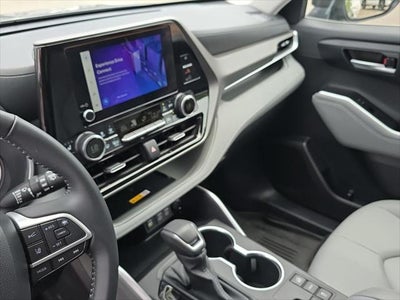 2025 Toyota Highlander XLE