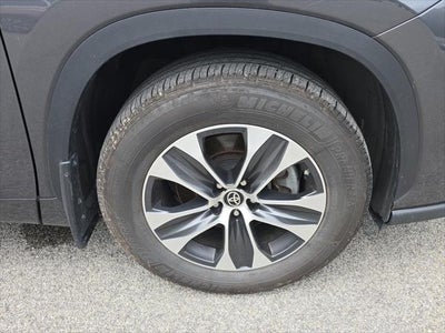 2025 Toyota Highlander XLE