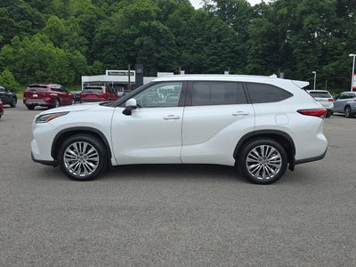 2023 Toyota Highlander Platinum