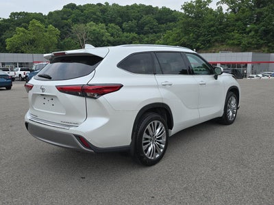 2023 Toyota Highlander Platinum