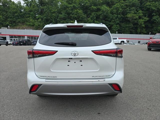 2023 Toyota Highlander Platinum