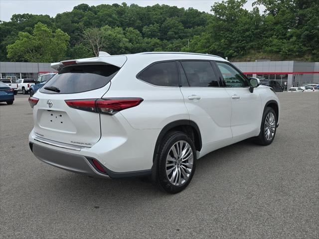 2023 Toyota Highlander Platinum