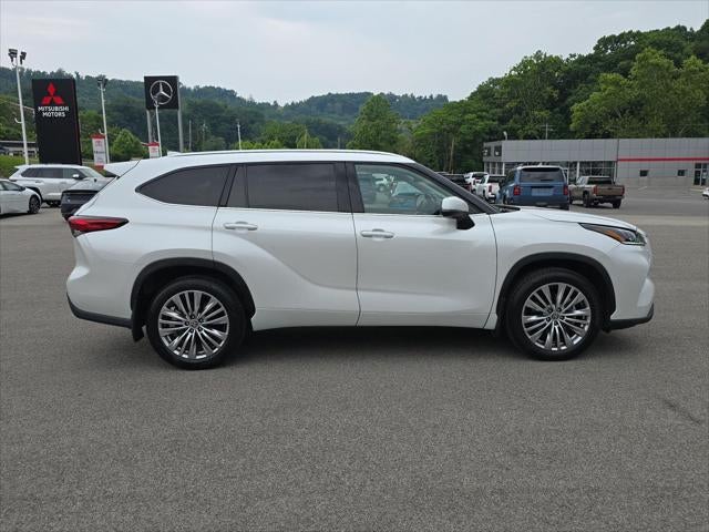 2023 Toyota Highlander Platinum