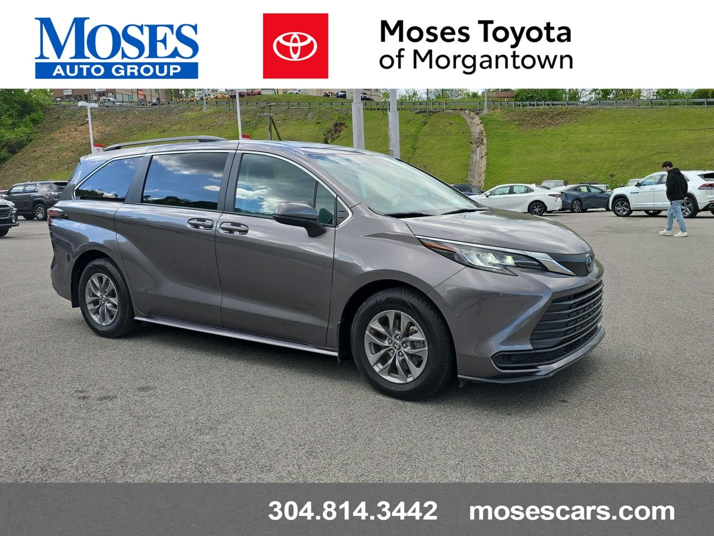2023 Toyota Sienna LE 8-Passenger