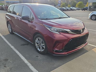 2021 Toyota Sienna XSE