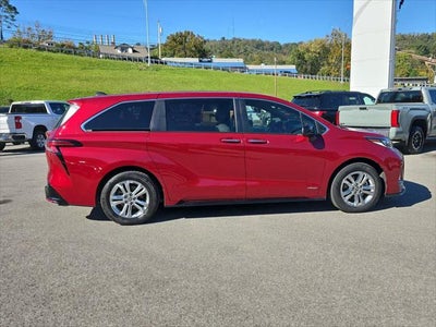 2021 Toyota Sienna XSE