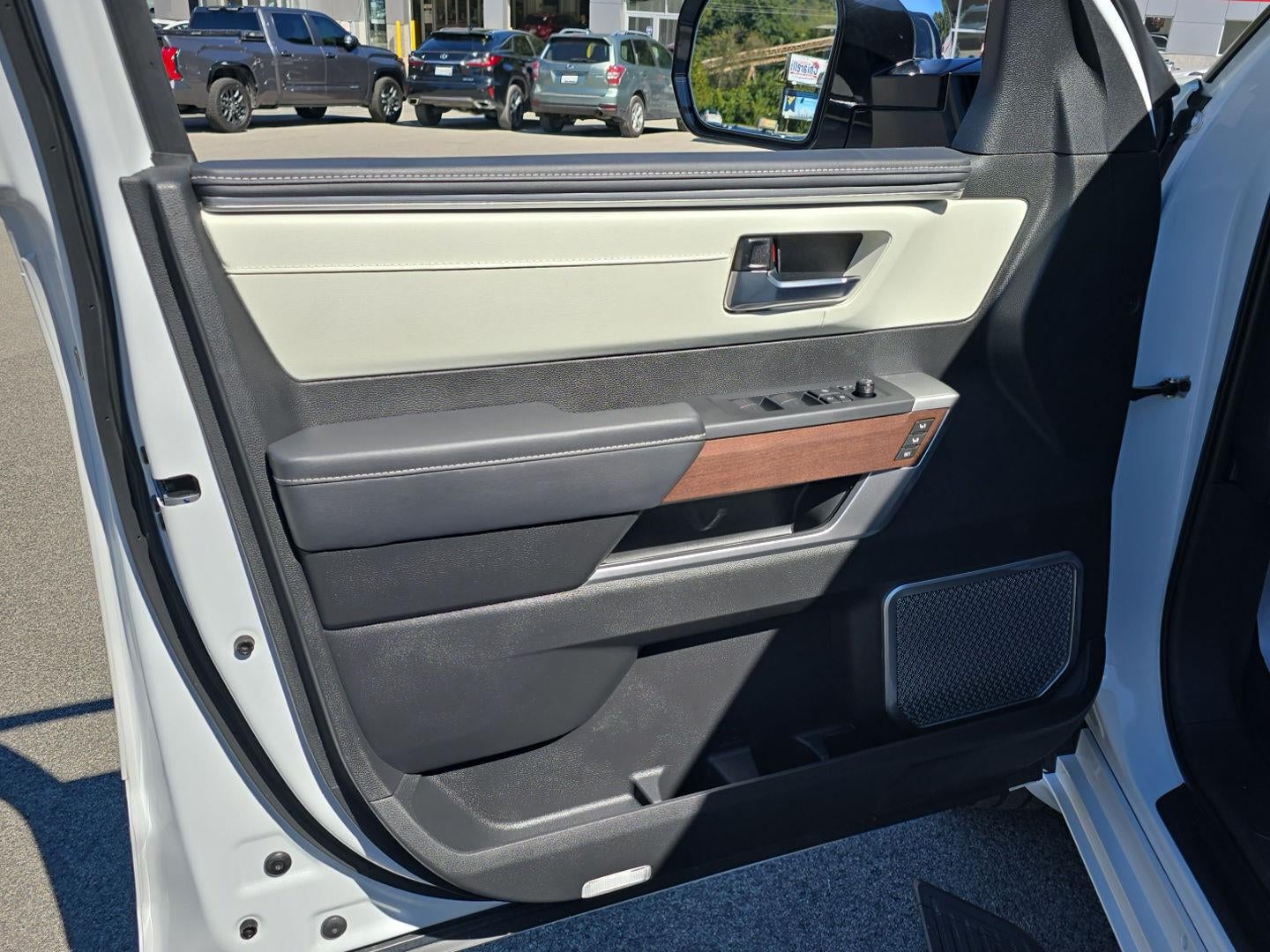 2025 Toyota Tundra Capstone HV