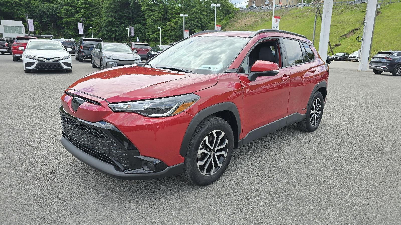 2024 Toyota Corolla Cross Hybrid SE