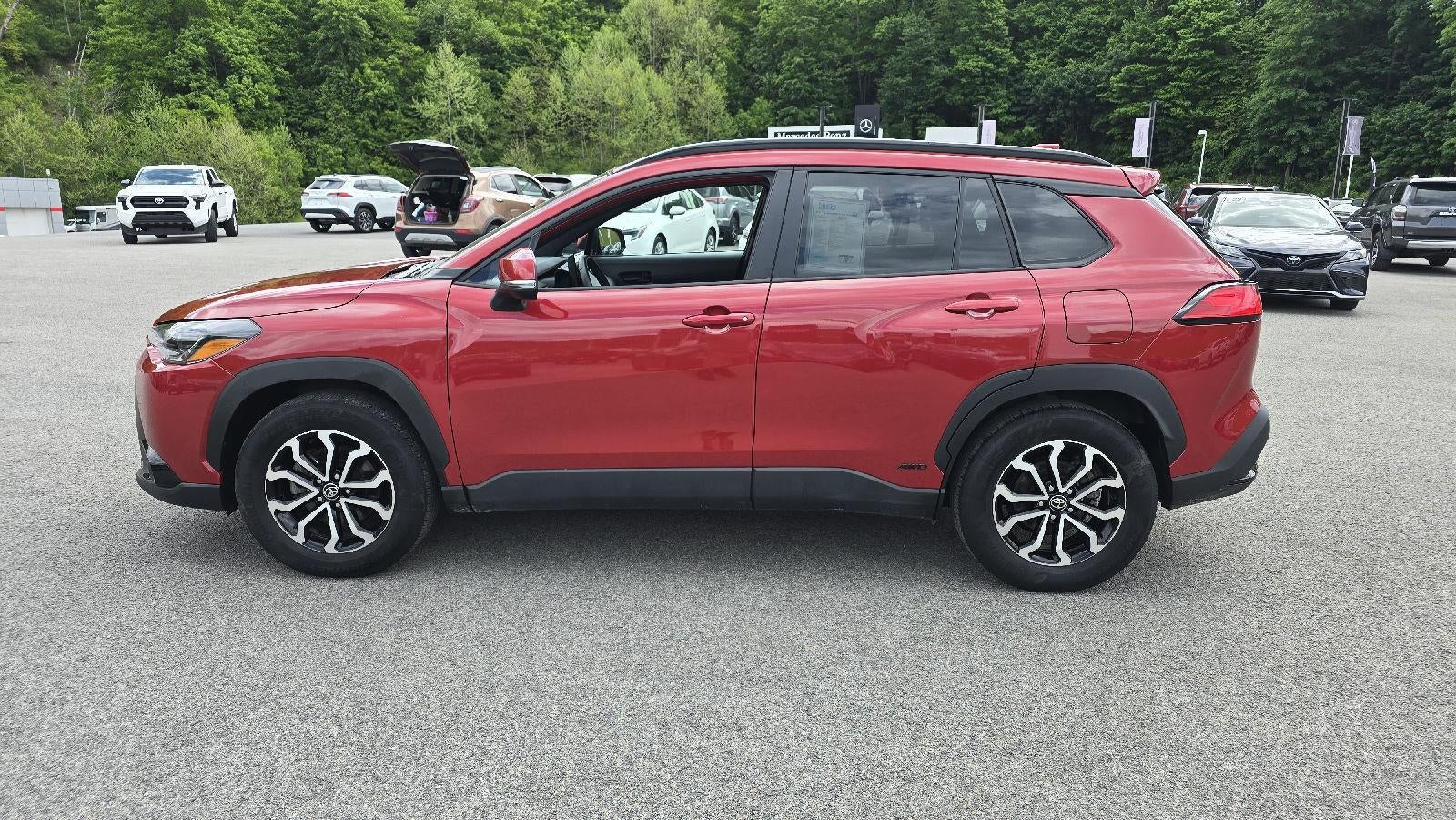 2024 Toyota Corolla Cross Hybrid SE