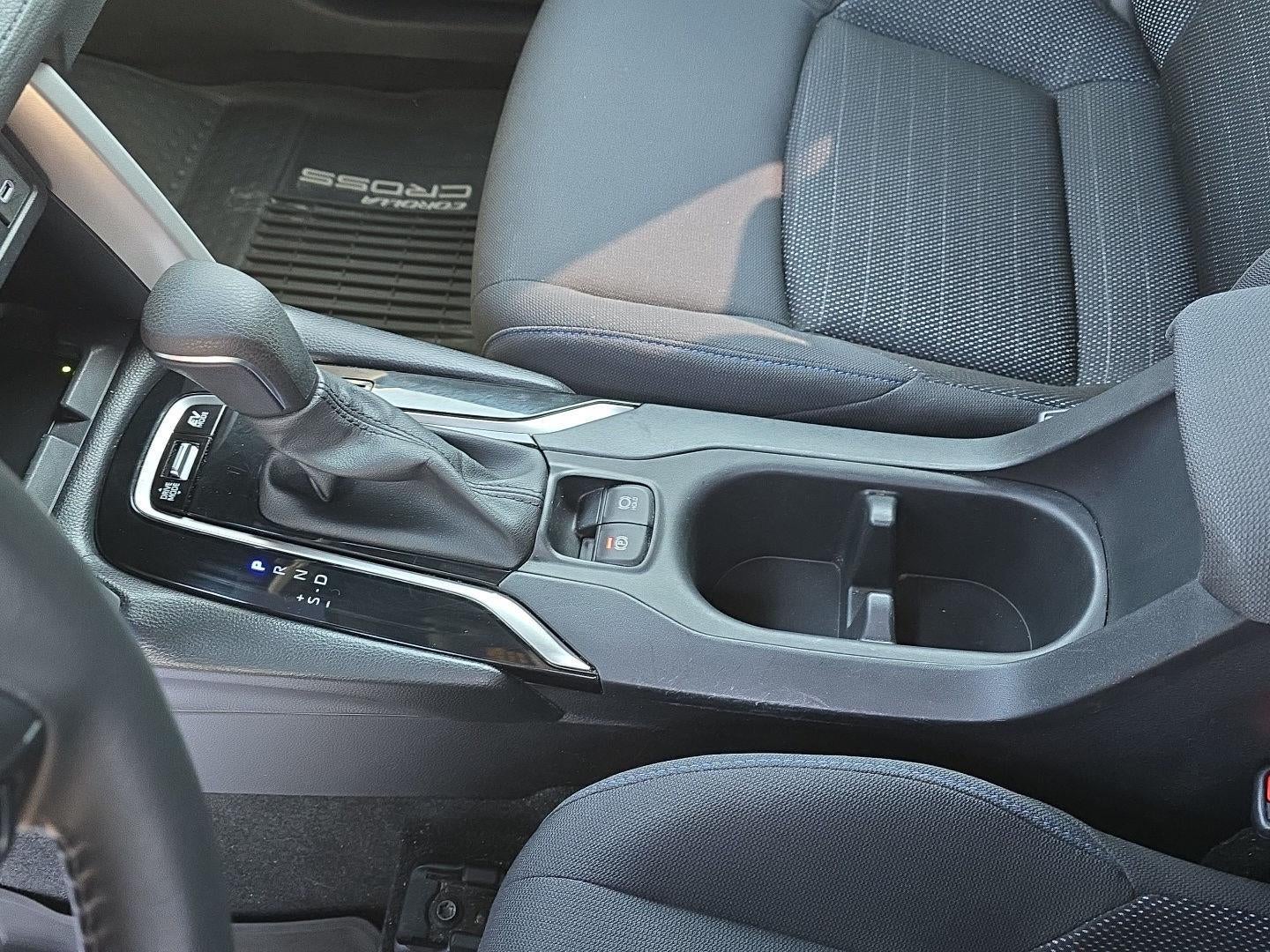 2024 Toyota Corolla Cross Hybrid SE