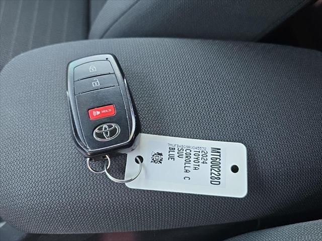 2024 Toyota Corolla Cross Hybrid SE