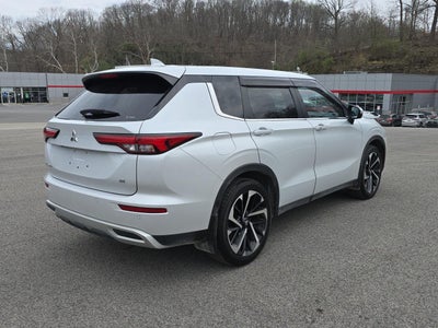 2022 Mitsubishi Outlander SE