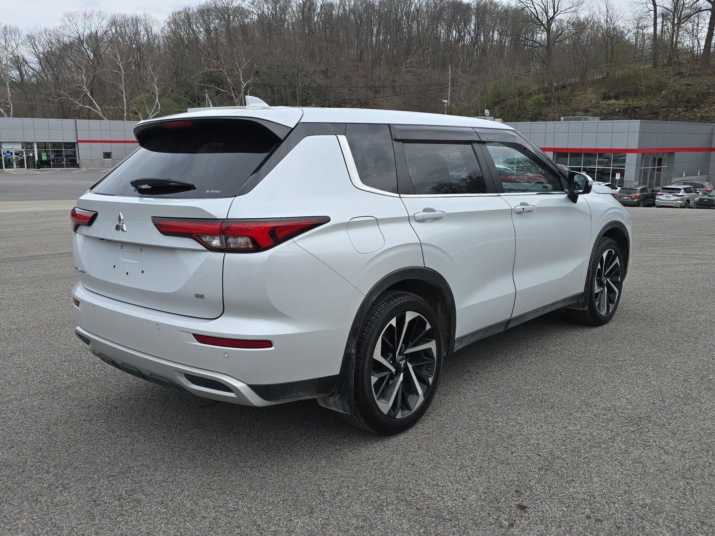 2022 Mitsubishi Outlander SE