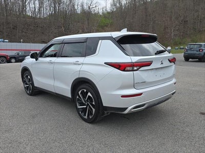 2022 Mitsubishi Outlander SE