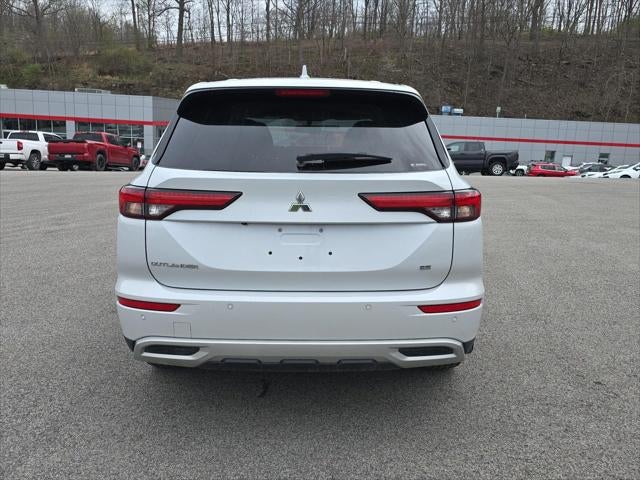 2022 Mitsubishi Outlander SE