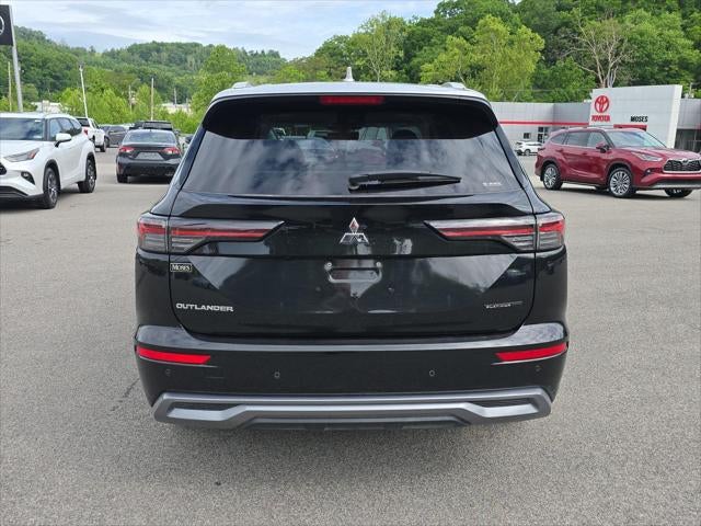 2025 Mitsubishi Outlander Platinum Edition