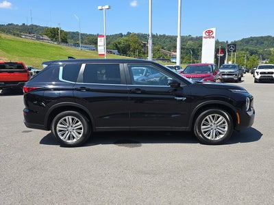 2025 Mitsubishi Outlander Plug-In Hybrid ES