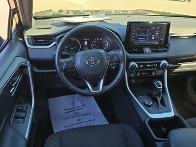 2022 Toyota RAV4 Hybrid SE