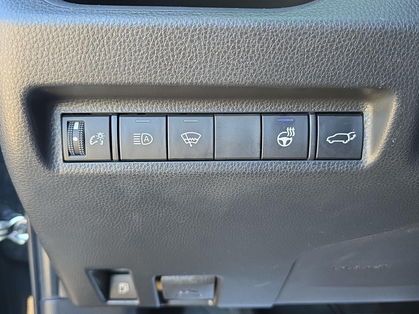 2022 Toyota RAV4 Hybrid SE