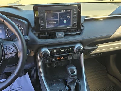 2022 Toyota RAV4 Hybrid SE