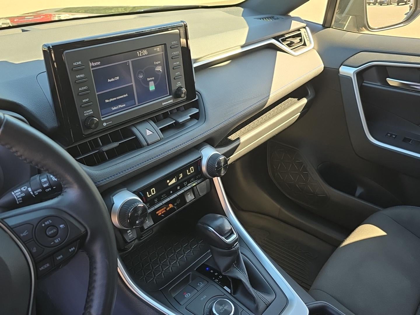 2022 Toyota RAV4 Hybrid SE