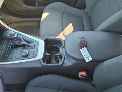 2022 Toyota RAV4 Hybrid SE