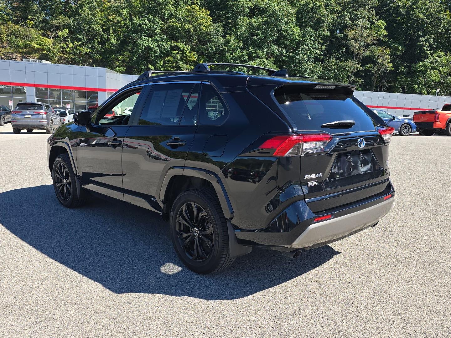 2022 Toyota RAV4 Hybrid SE