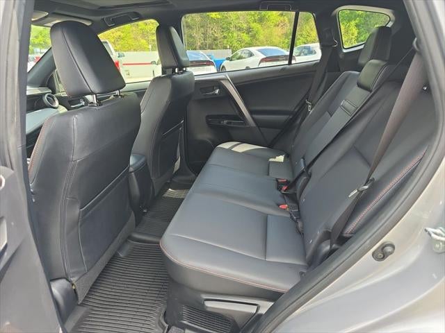 2018 Toyota RAV4 Hybrid SE