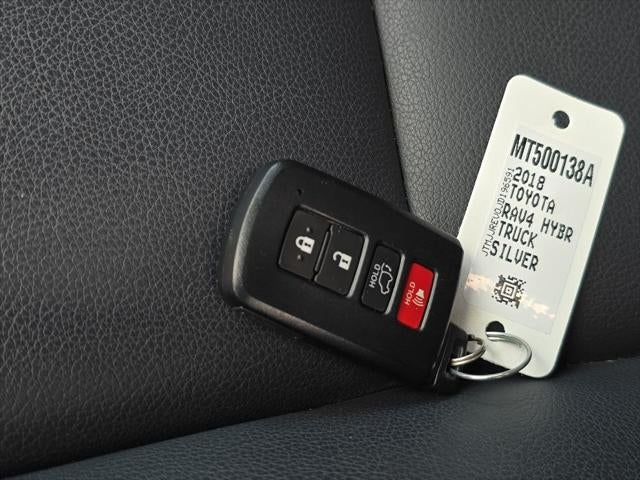 2018 Toyota RAV4 Hybrid SE