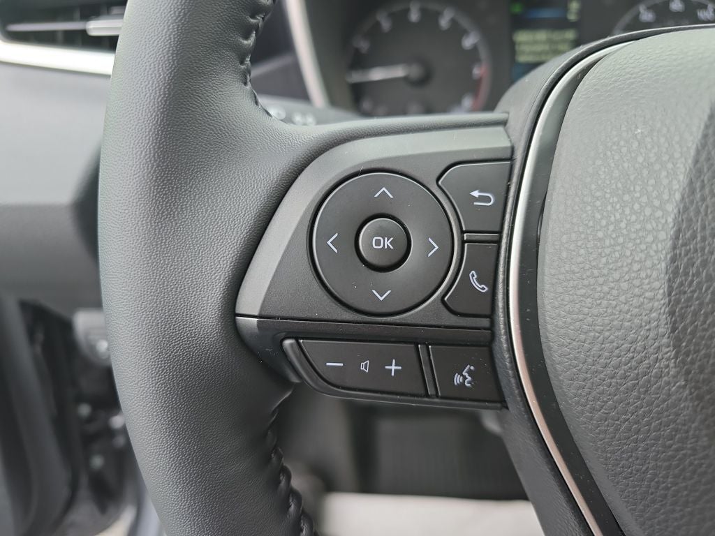 2025 Toyota Corolla Hatchback SE