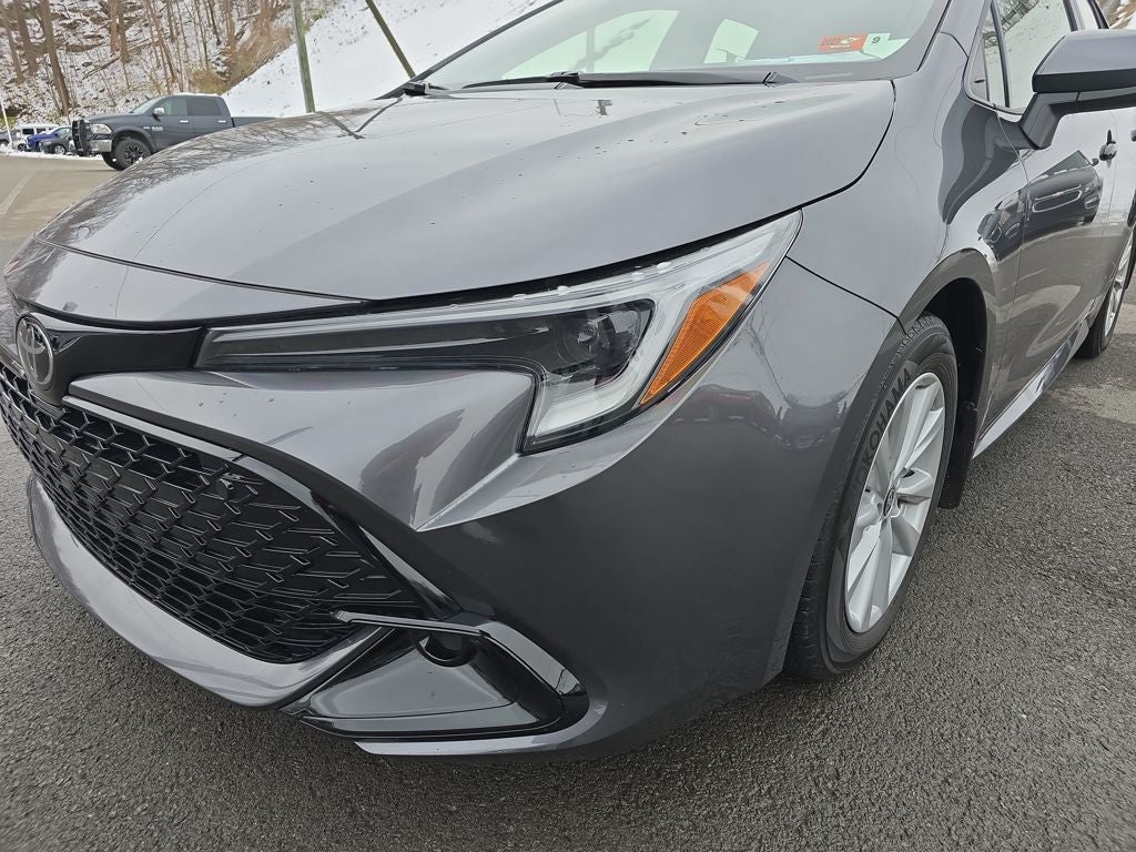 2025 Toyota Corolla Hatchback SE