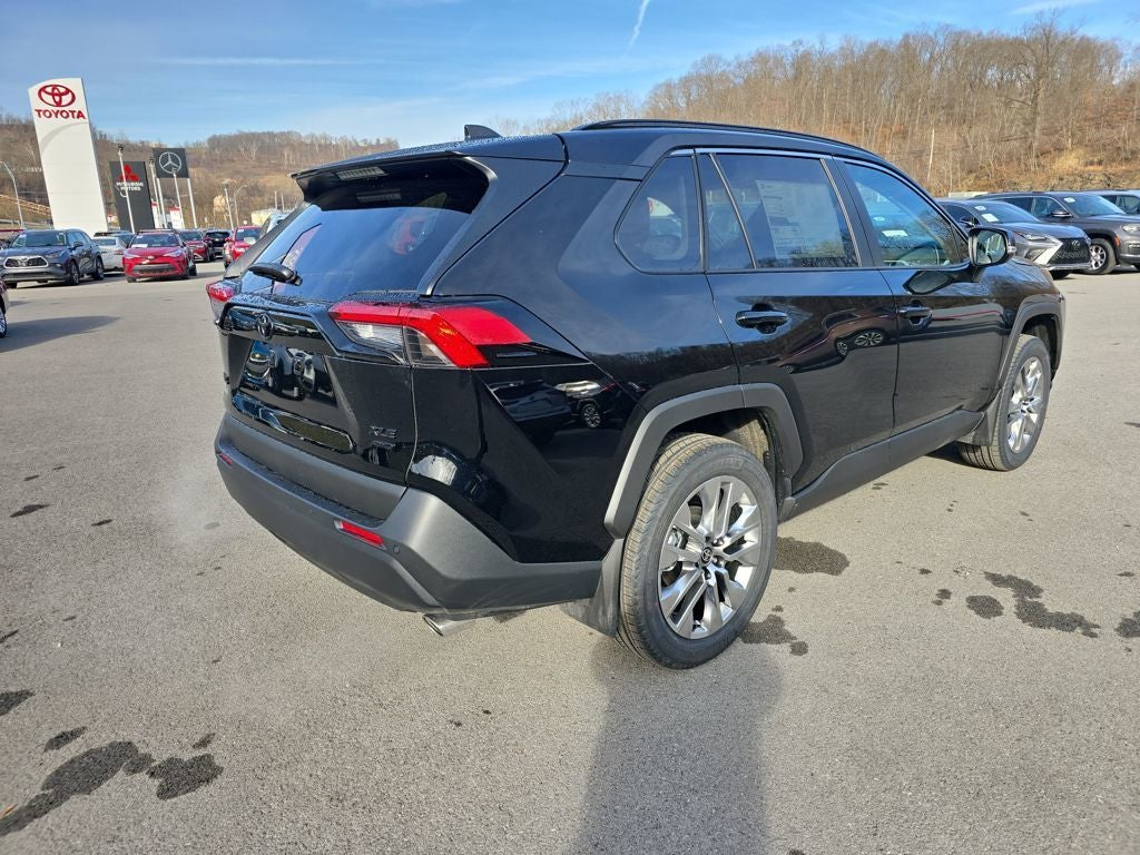 2025 Toyota RAV4 XLE Premium