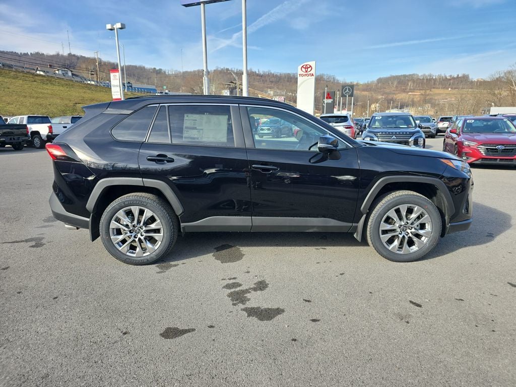 2025 Toyota RAV4 XLE Premium
