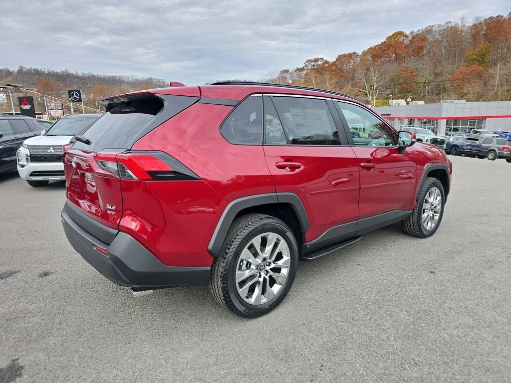 2025 Toyota RAV4 XLE Premium