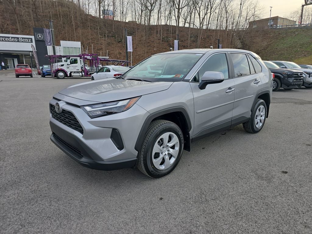 2025 Toyota RAV4 LE