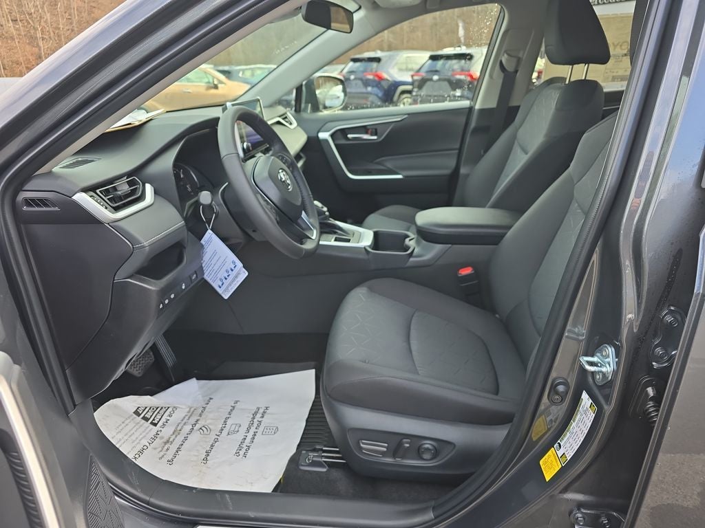 2025 Toyota RAV4 XLE