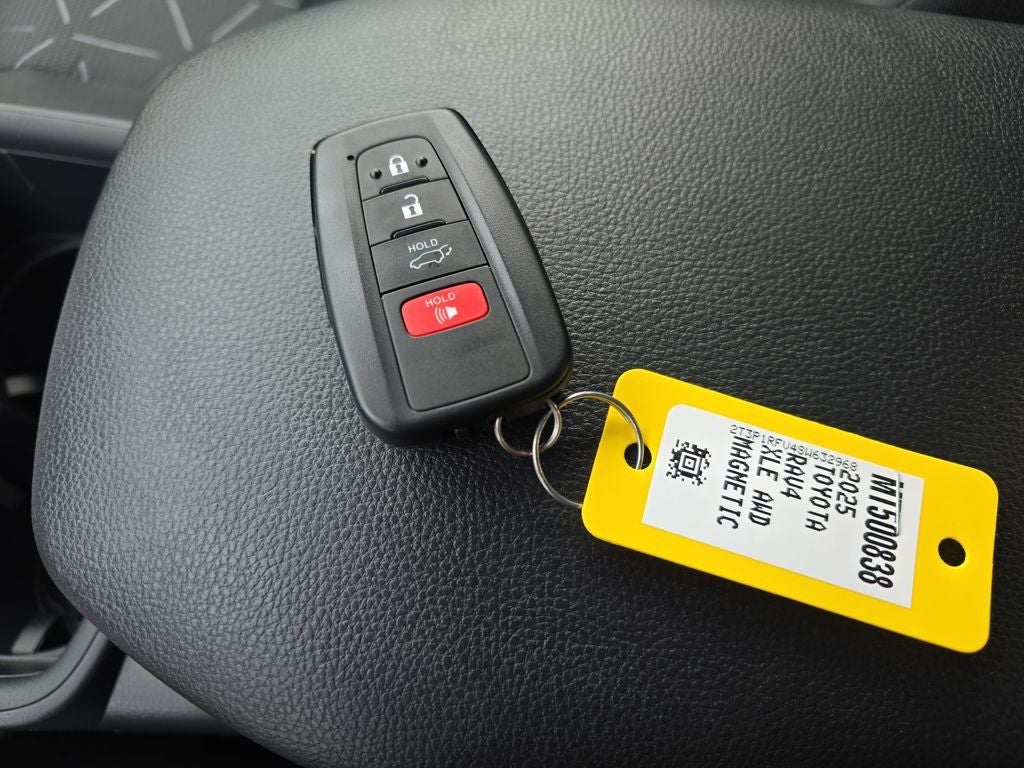 2025 Toyota RAV4 XLE