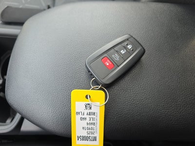 2025 Toyota RAV4 XLE