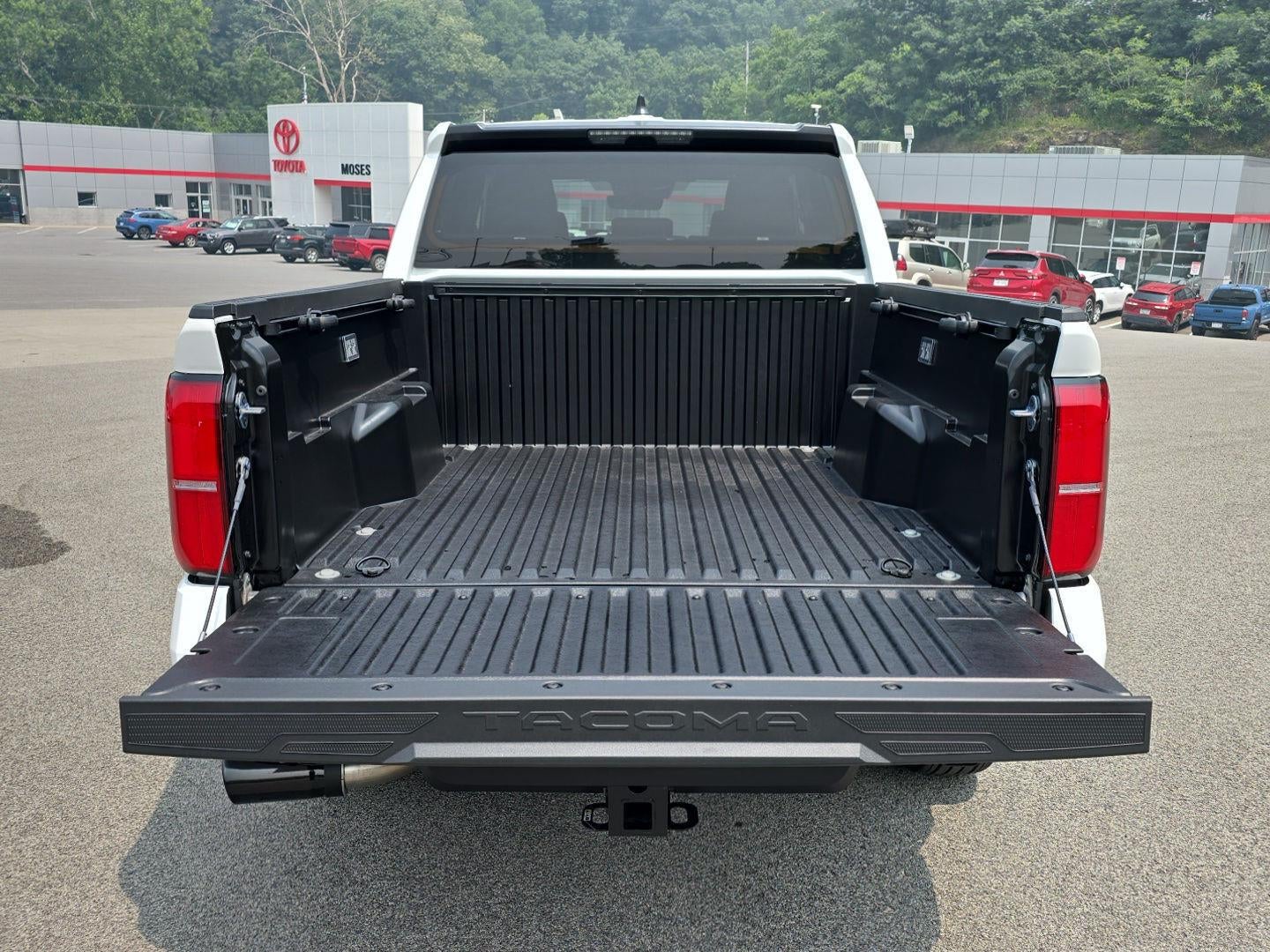 2026 Toyota Tacoma SR5 - Photo 35