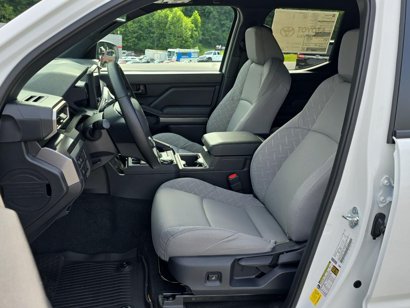 2026 Toyota TACOMA 4WD SR5