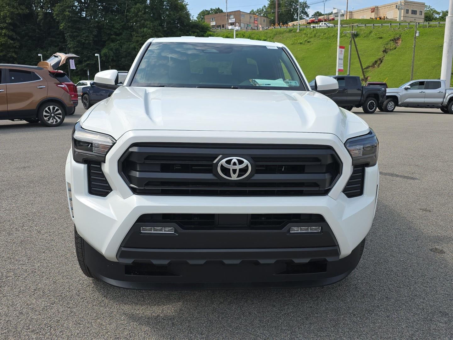 2026 Toyota TACOMA 4WD SR5
