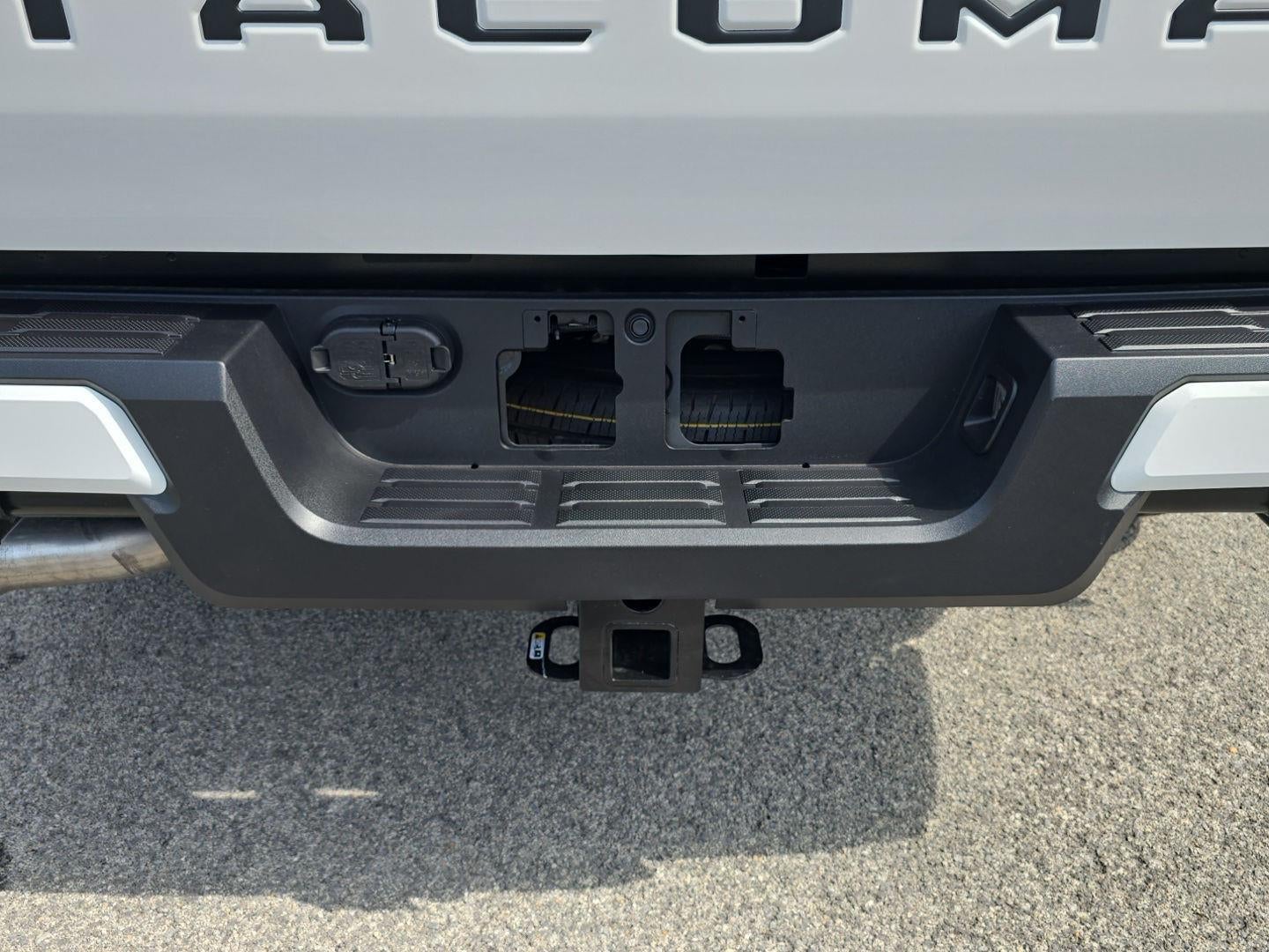 2026 Toyota TACOMA 4WD SR5