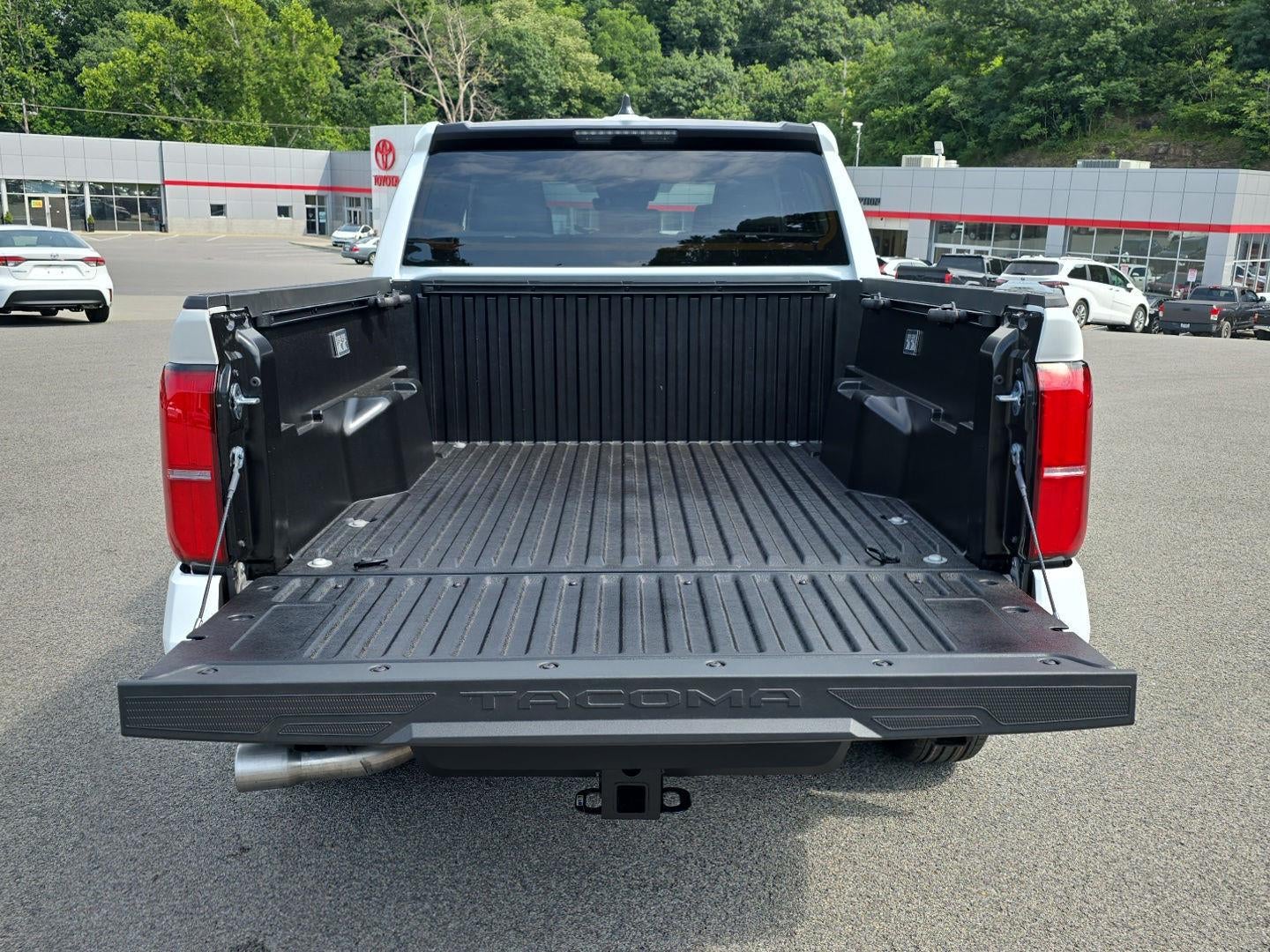2026 Toyota TACOMA 4WD SR5