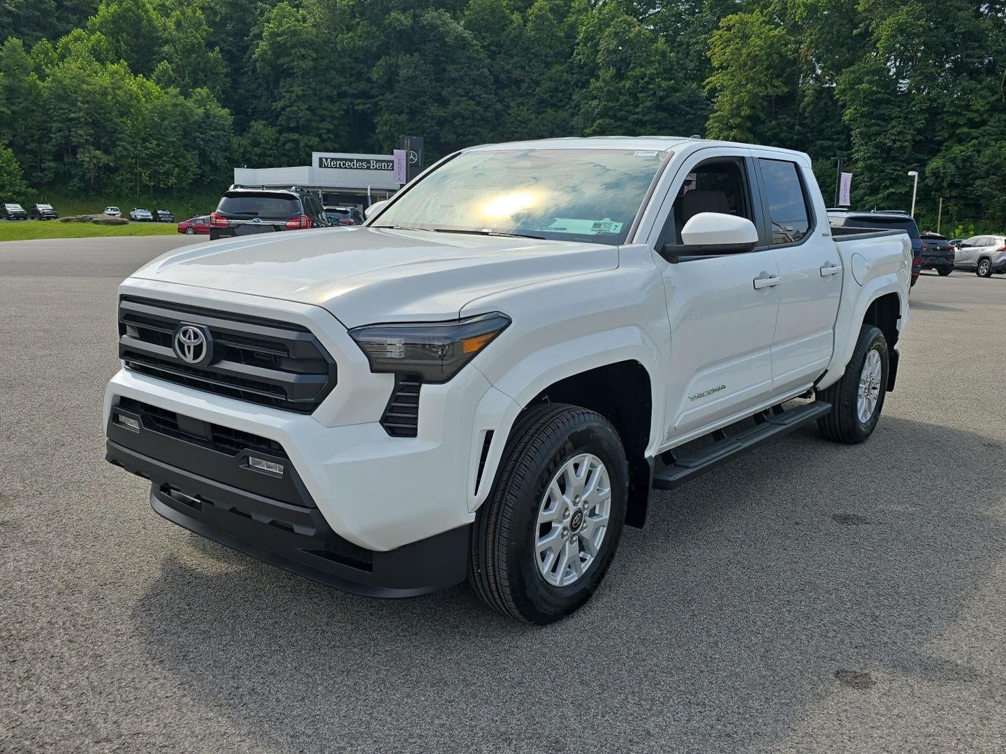 2026 Toyota TACOMA 4WD SR5