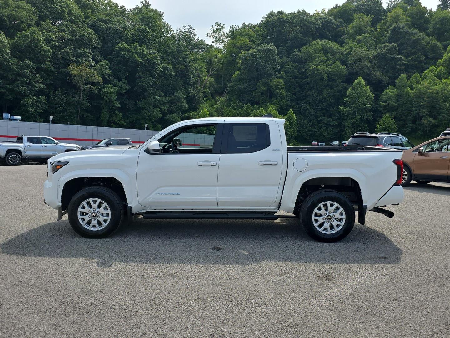 2026 Toyota TACOMA 4WD SR5