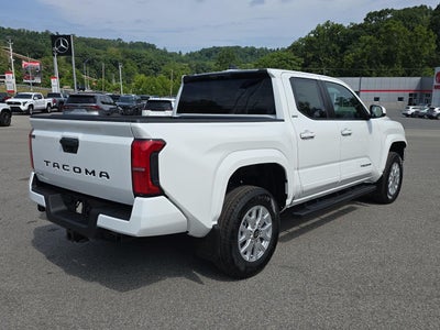 2026 Toyota TACOMA 4WD SR5
