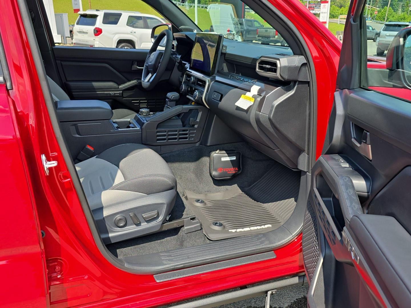 2026 Toyota Tacoma i-FORCE MAX Tacoma TRD Off-Road