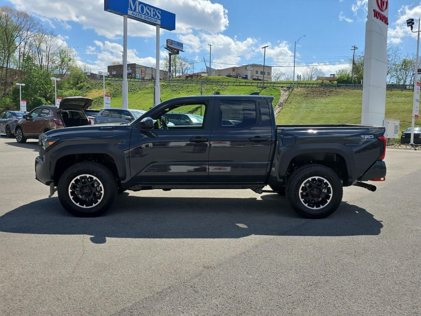 2026 Toyota Tacoma i-FORCE MAX Tacoma TRD Off-Road