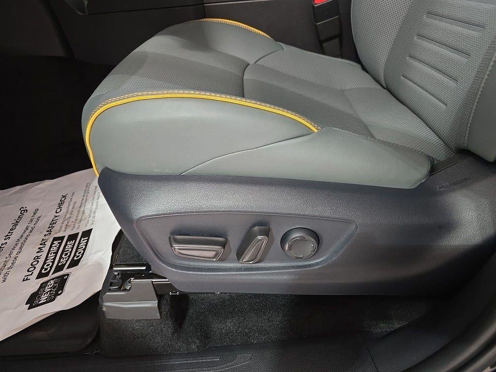 2025 Toyota Tacoma i-FORCE MAX Tacoma Trailhunter